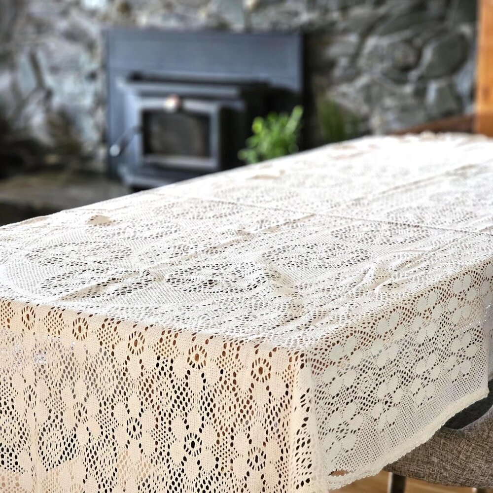 Vintage Lace Oval Tablecloth Pattern